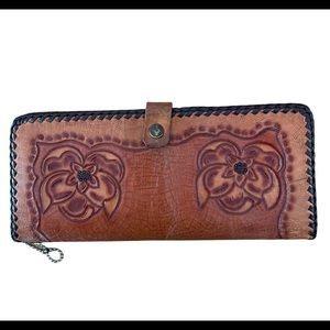 Vintage Tooled Leather Wallet❤️